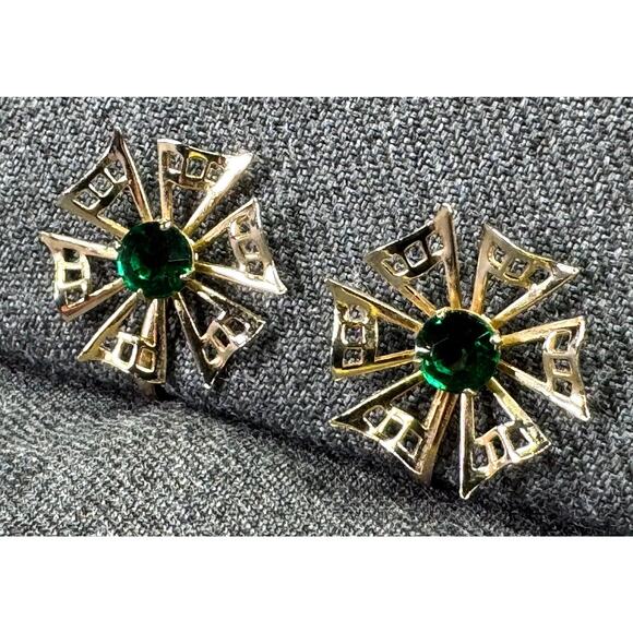 Vintage Screw Back Green Starburst Earrings - Picture 2 of 4